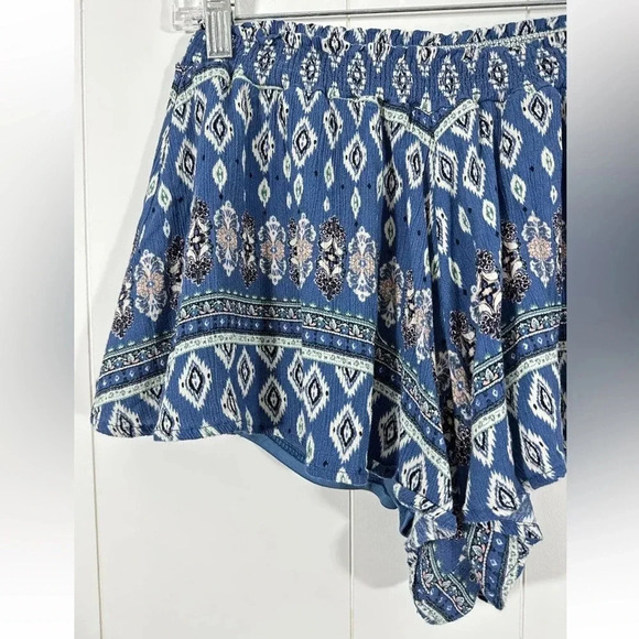 Altar’d State Size M Pull On Blue Boho Shorts Lined booty shorts - Picture 2 of 5